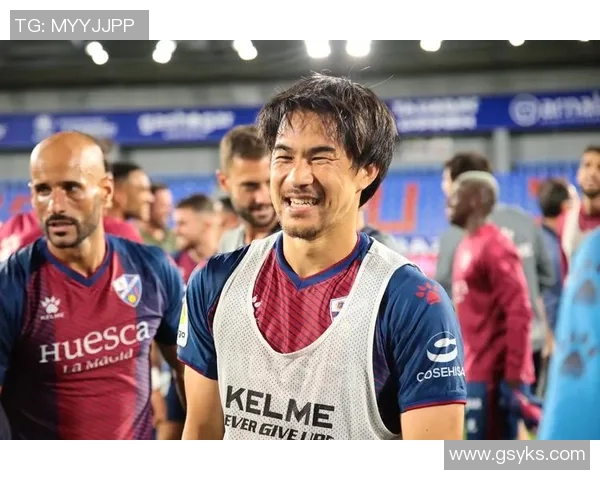 马姓足球明星与马球星的精彩对比与成就分析